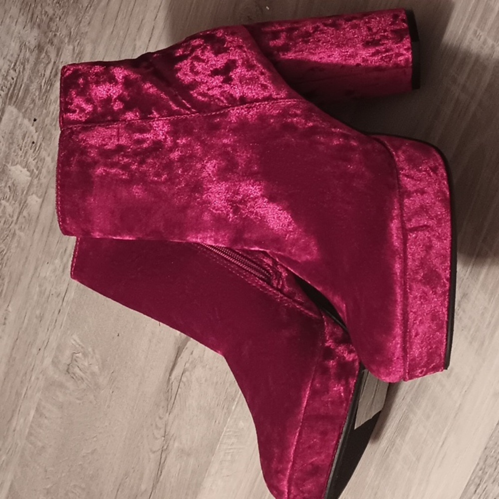 NWOT Bamboo Wine Crush Velvet Ankle Size 10 - Picture 4 of 6
